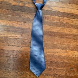 Patterned tie